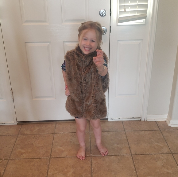 Justice 12/14 brown faux fur vest zip up - Picture 13 of 15